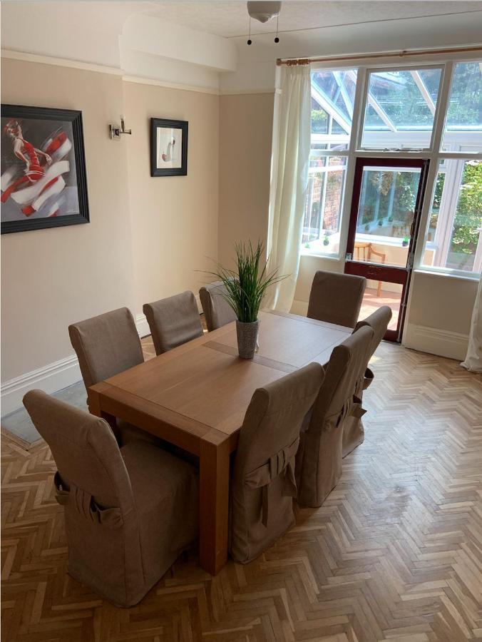 Entire Seaside Home, Sleeps 8, All En-Suite Rooms New Brighton Eksteriør bilde